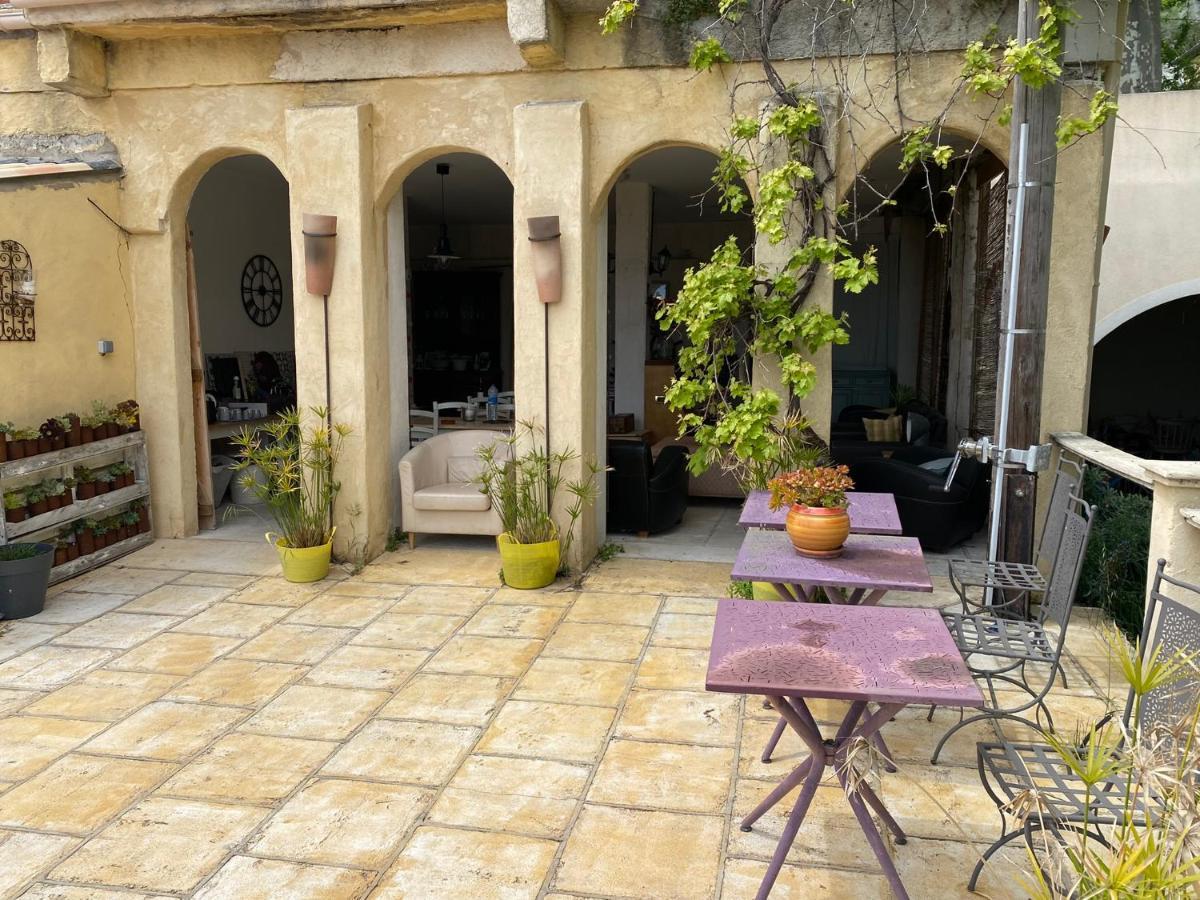 Auberge De La Croix Du Pape Eze Exterior photo